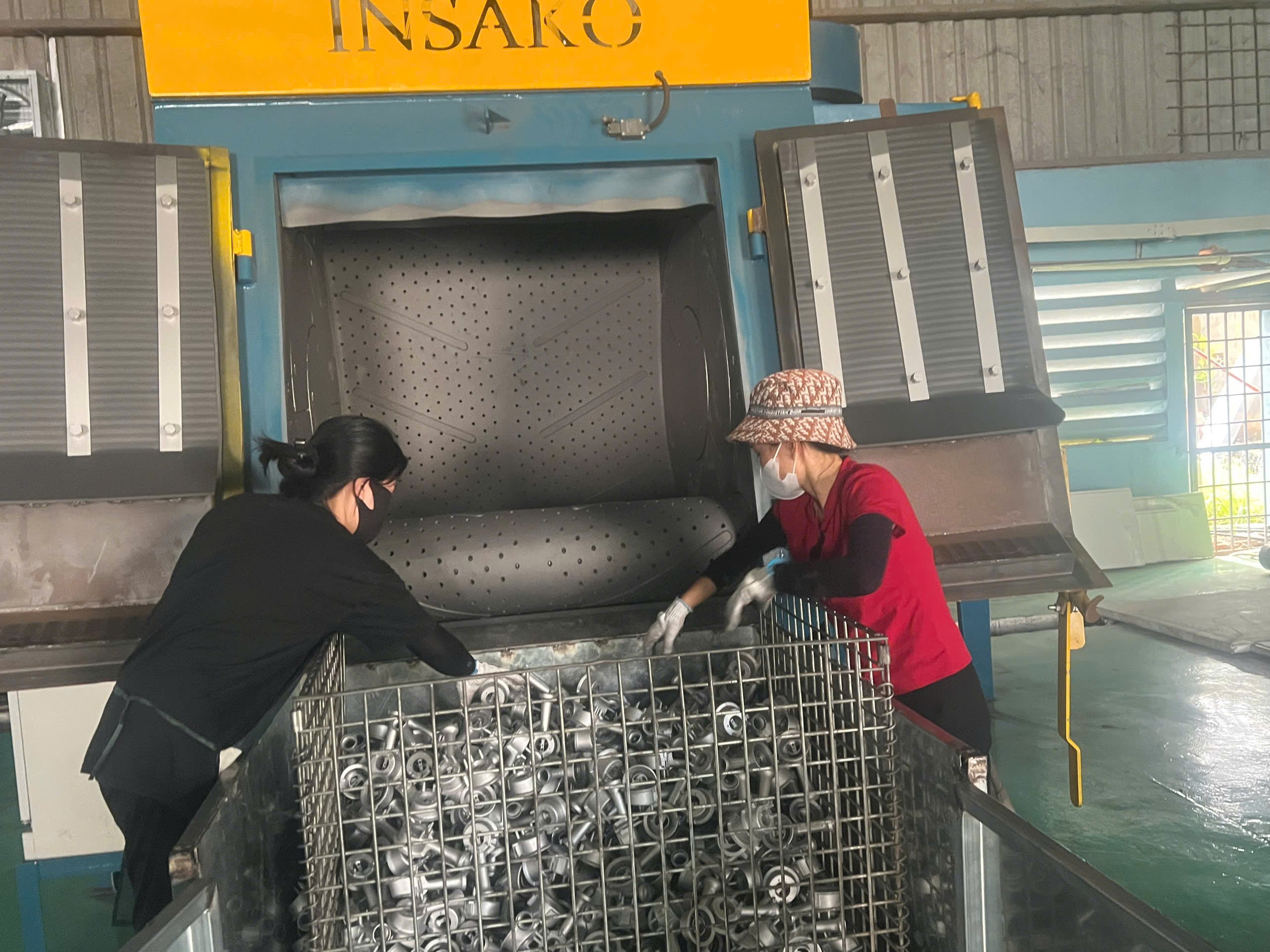 Shot Blasting Machine.jpg